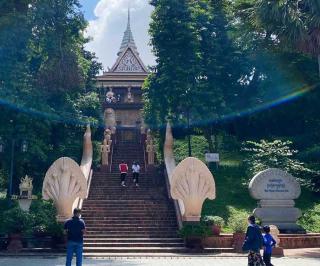 wat-phnom1(1).jpg
